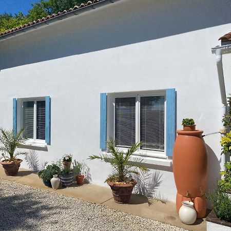 Gite Les Justices Edon Exterior photo
