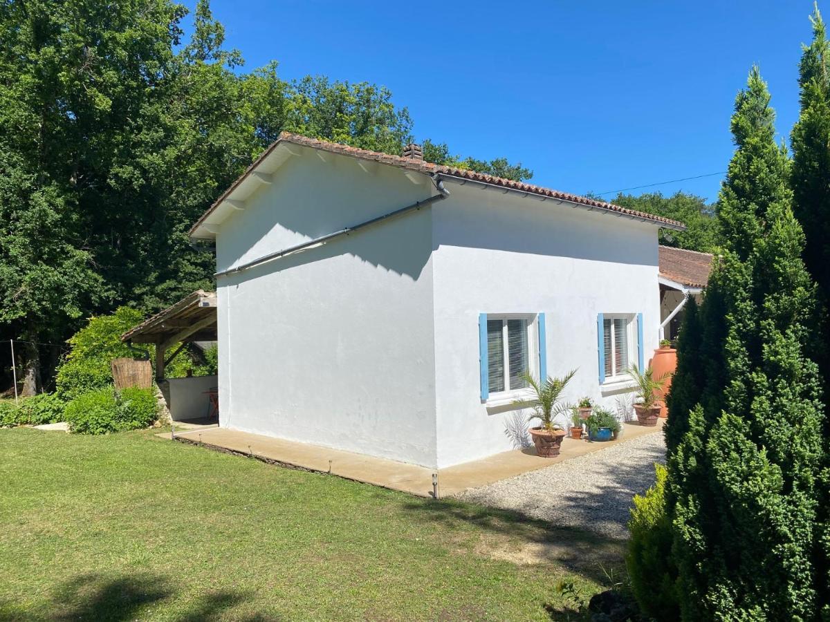 Gite Les Justices Edon Exterior photo